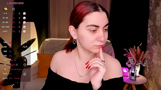 hannacheekss  online show from 02/10/26, 02:04