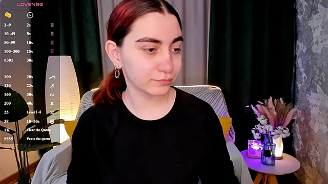 hannacheekss  online show from 03/19/26, 02:26