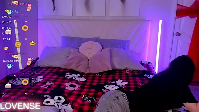 Emily Strikeee online show from 02/06/26, 10:40