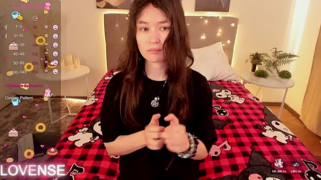 Emily Strikeee online show from 04/08/26, 02:00