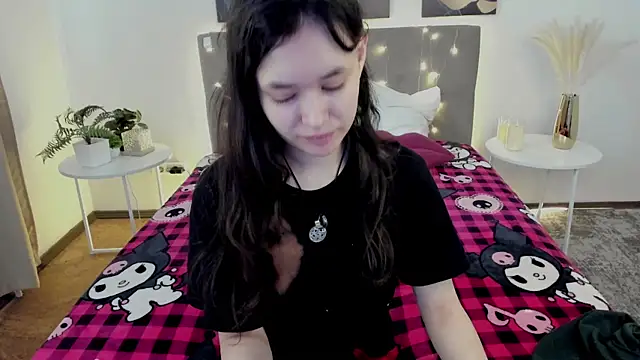 Emily Strikeee online show from 05/25/26, 01:44