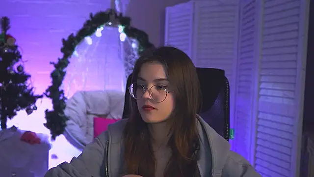 EvaThopson online show from 12/25/24, 05:58