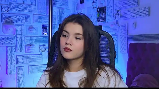 EvaThopson online show from 01/05/25, 10:10