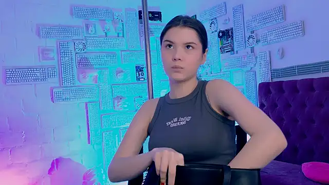 EvaThopson online show from 02/07/25, 08:11