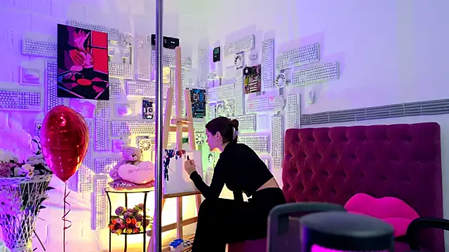 EvaThopson online show from 02/13/25, 12:21