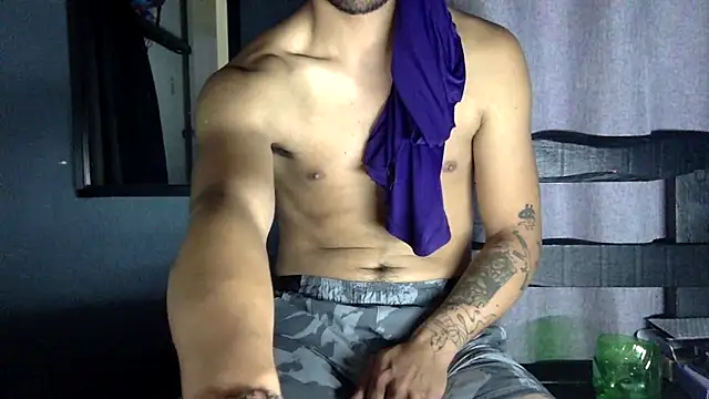 Snapshot of Hxnsovrgon chatting on 04/16/26, 12:06 Hxnsovrgon online show from 04/16/26, 12:06
