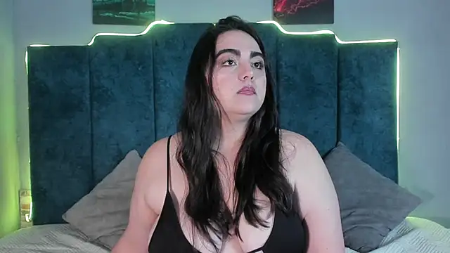 Snapshot of anniie_sweett_ chatting on 10/07/25, 12:02 anniie sweett online show from 10/07/25, 12:02