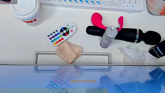 GiaCale online show from 11/07/25, 01:22