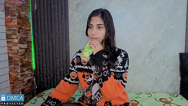 SolBeaumont1 online show from 09/10/25, 07:36