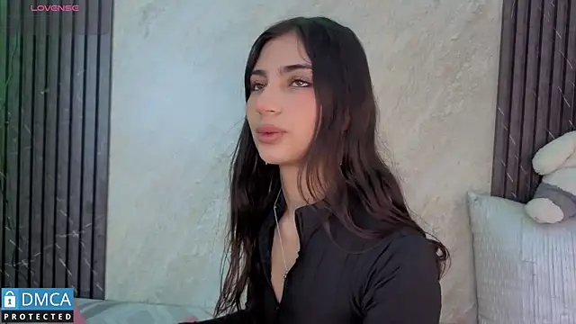 SolBeaumont1 online show from 11/03/25, 05:36