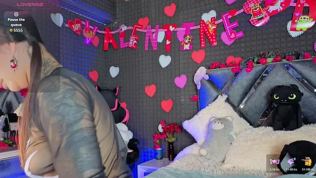 SolBeaumont1 online show from 02/16/26, 07:10