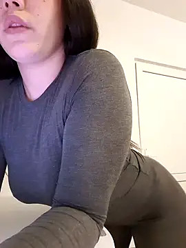 leeya lee online show from 02/05/25, 01:58