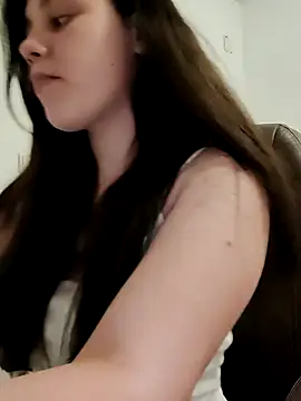 leeya lee online show from 02/07/25, 07:59