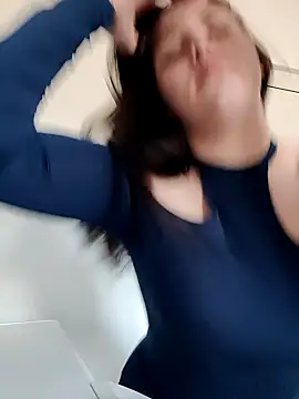 leeya lee online show from 02/26/25, 02:36