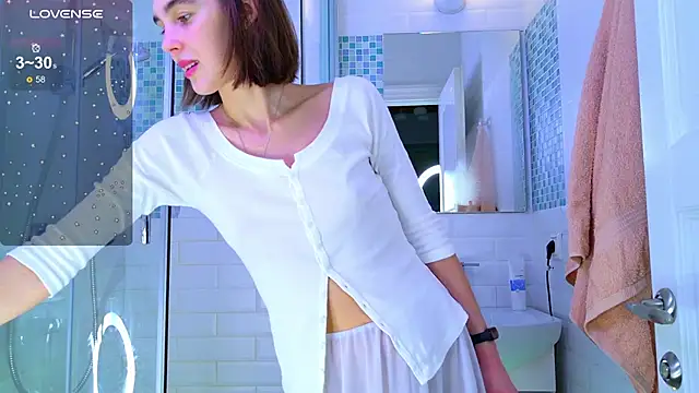 lylylovesyou online show from 12/19/25, 02:35