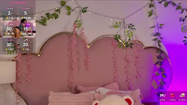 NahiaraReina online show from 03/21/26, 01:37