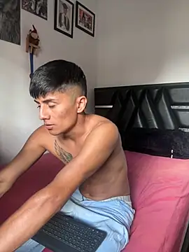 Snapshot of The__Rodriguez chatting on 11/27/25, 08:55 The Rodriguez online show from 11/27/25, 08:55