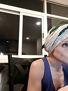 AnetteGoBa online show from 09/18/25, 06:59