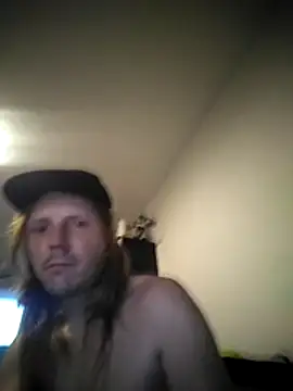 Snapshot of Vlastislav23 chatting on 12/04/25, 02:48 Vlastislav23 online show from 12/04/25, 02:48