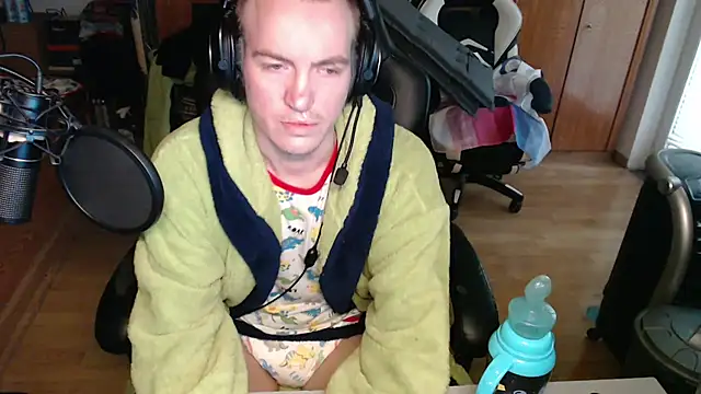 BabyDracoDarkfang online show from 05/18/26, 06:30