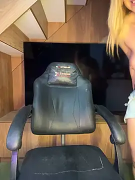 Snapshot of Bellahcha chatting on 07/18/26, 02:32 Bellahcha online show from 07/18/26, 02:32