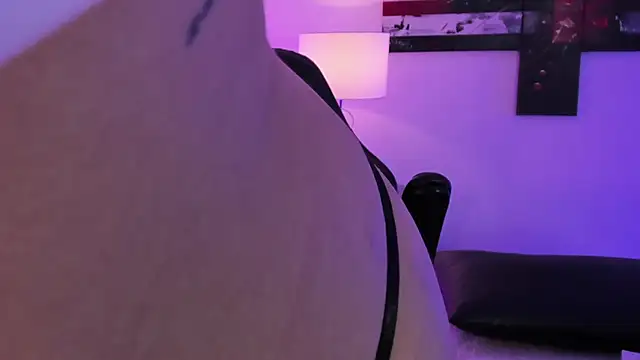 AnnikaMerliahh  online show from 02/19/25, 03:27