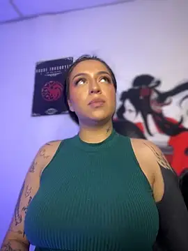 AnnikaMerliahh  online show from 10/23/25, 02:44