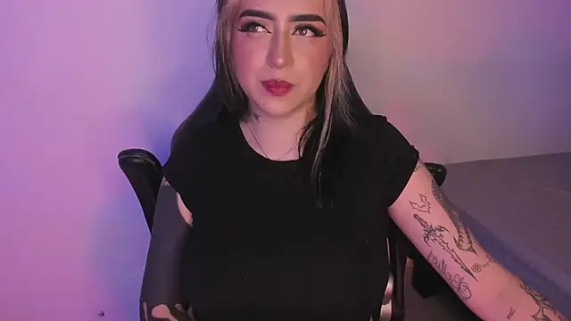 AnnikaMerliahh  online show from 11/13/25, 03:38