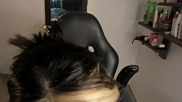 AnnikaMerliahh  online show from 01/09/26, 01:36