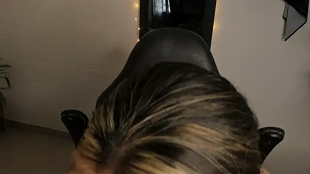 AnnikaMerliahh  online show from 02/05/26, 01:05