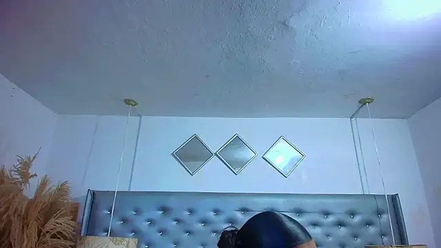 EileenBenzon online show from 11/26/25, 05:19