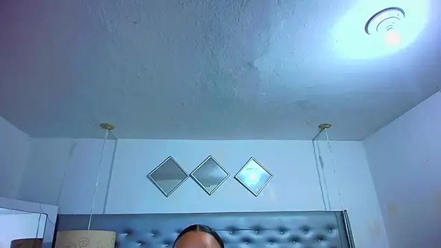 EileenBenzon online show from 03/31/26, 05:41