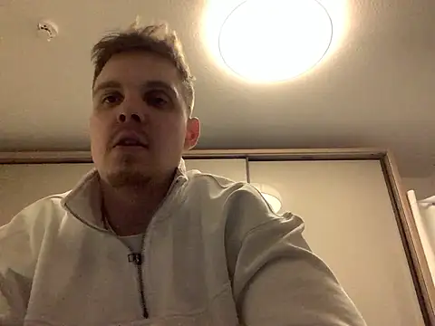 neilho1 online show from 02/21/25, 05:42