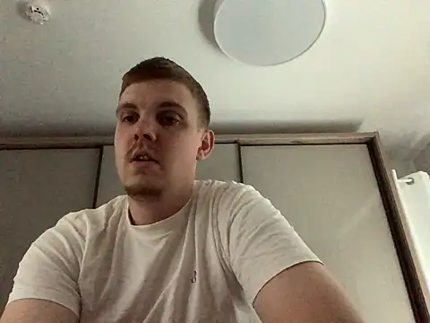 neilho1 online show from 09/15/25, 07:08