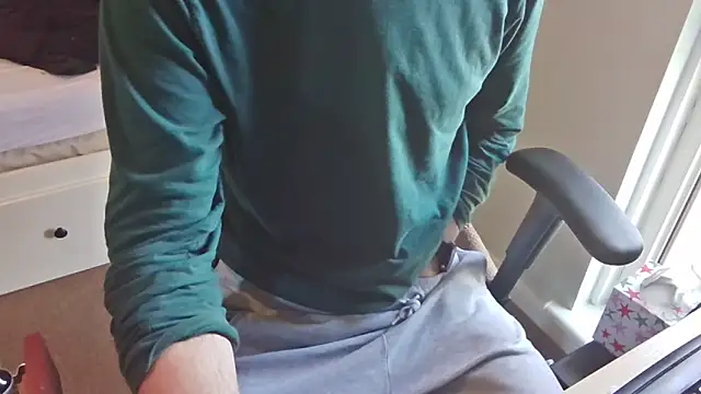 an4y8ot online show from 04/01/26, 03:20