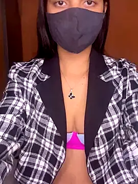 Snapshot of Black_baby chatting on 11/17/25, 06:03 Black baby online show from 11/17/25, 06:03