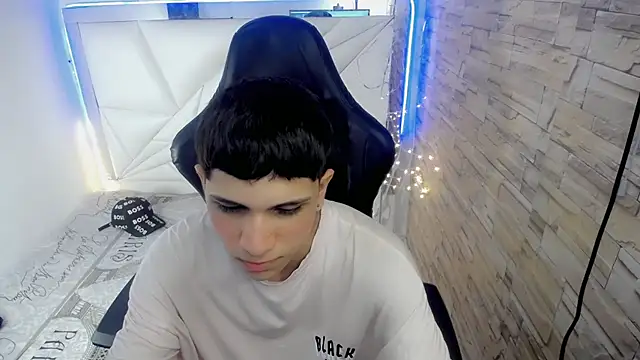 Brayan lopezz online show from 12/04/24, 01:53