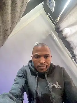 BlueIceCube online show from 11/08/25, 12:27