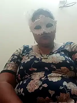 Snapshot of seemi_bhabhi chatting on 01/28/25, 07:43 seemi bhabhi online show from 01/28/25, 07:43