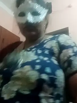 Snapshot of seemi_bhabhi chatting on 01/29/25, 01:16 seemi bhabhi online show from 01/29/25, 01:16