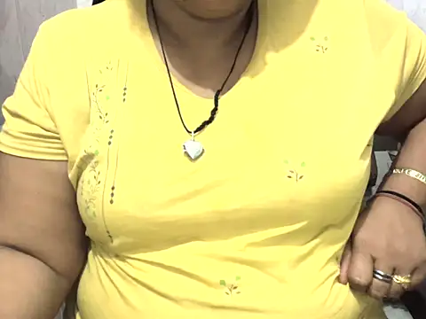 Snapshot of seemi_bhabhi chatting on 02/28/26, 03:46 seemi bhabhi online show from 02/28/26, 03:46