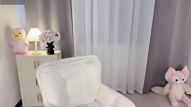 Snapshot of Lucky-susuBB chatting on 12/18/24, 08:31 Lucky-susuBB online show from 12/18/24, 08:31