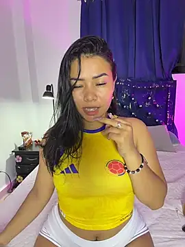 Snapshot of Rousse_blue chatting on 06/18/26, 03:51 Rousse blue online show from 06/18/26, 03:51