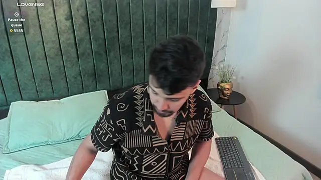 Edward max online show from 03/01/26, 03:19