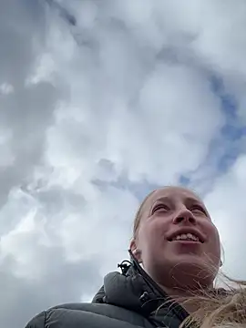 Hr Frk Olsen online show from 03/26/26, 01:28