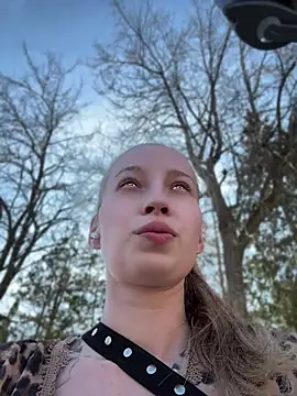 Hr Frk Olsen online show from 04/17/26, 01:47