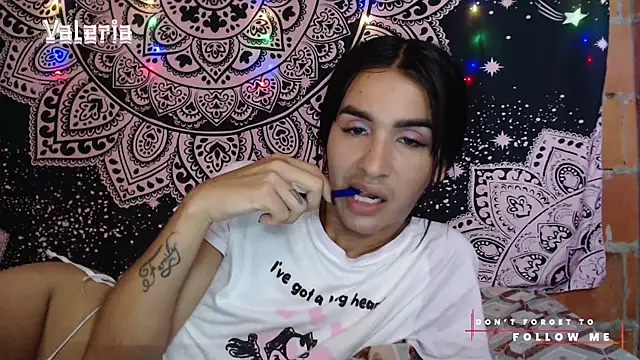 liissa 0 online show from 11/20/25, 02:17