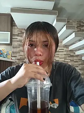 Snapshot of Elsa_sweet chatting on 06/01/26, 08:32 Elsa sweet online show from 06/01/26, 08:32