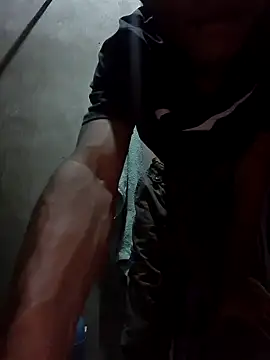 Snapshot of Reynold2608 chatting on 09/13/25, 12:32 Reynold2608 online show from 09/13/25, 12:32