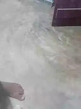 Snapshot of hass-925 chatting on 10/06/25, 12:41 hass-925 online show from 10/06/25, 12:41